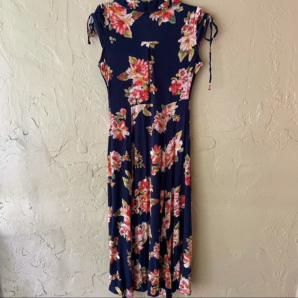 Lulus “I’m Worth It” Floral Midi Dress - Picture 6 of 10